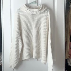White old navy sweater